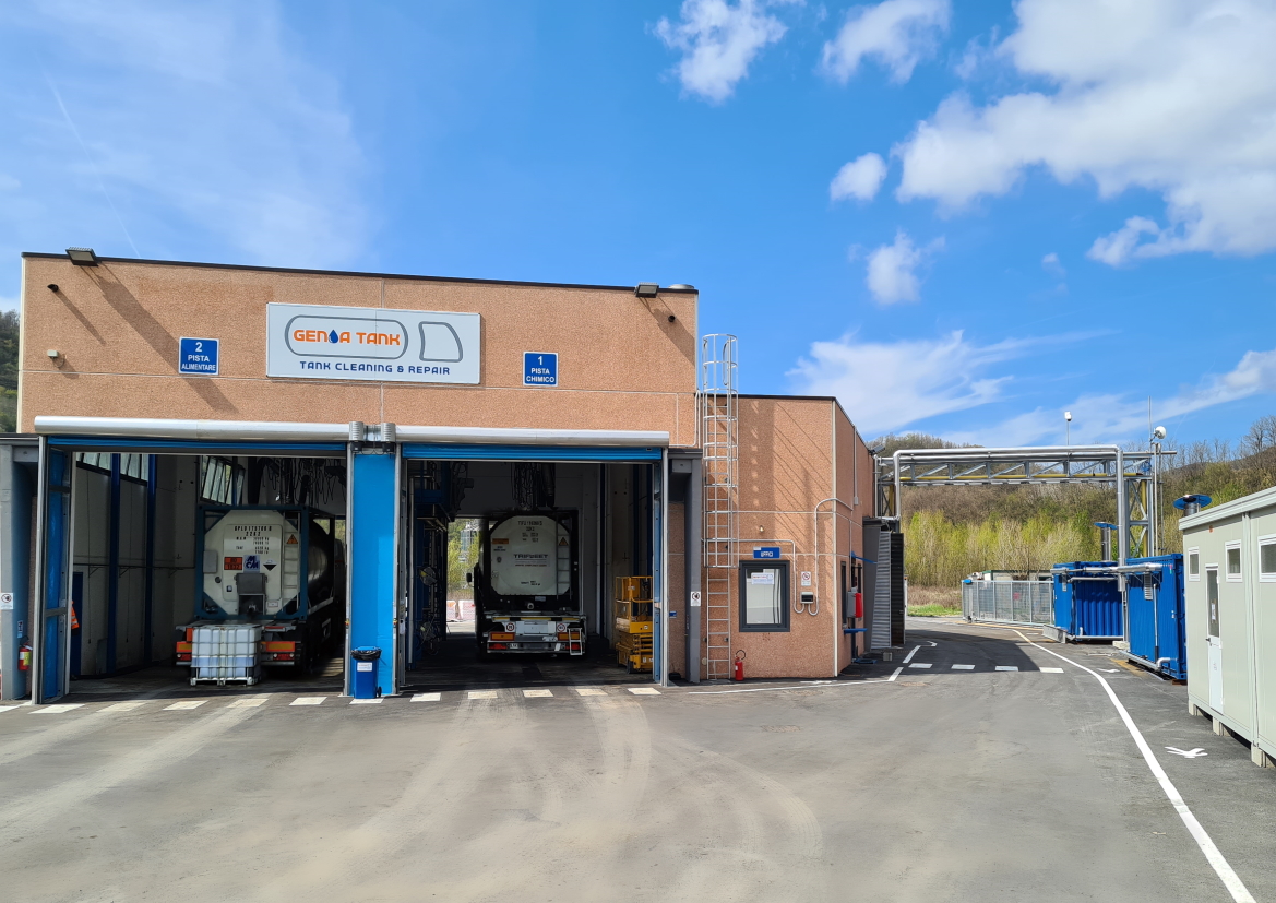 Impianto di lavaggio interno a due piste